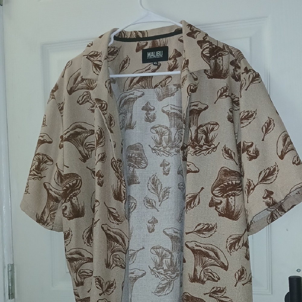Malibu Beige Short-Sleeve Printed Shirt Jacket